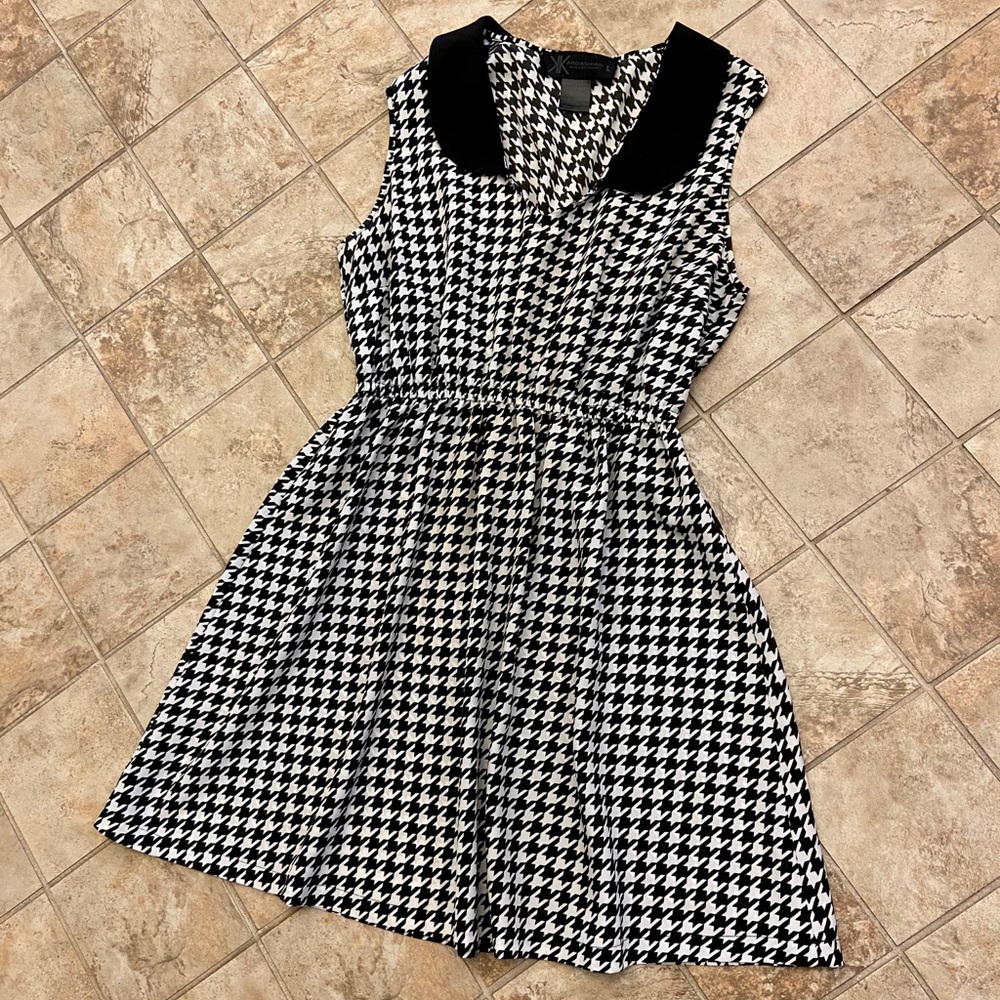 🖤SALE🖤 Kardashian Kollection Houndstooth Dress L